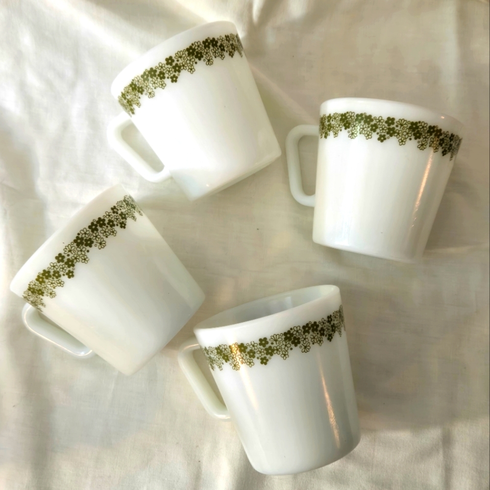 4 Pyrex & Corelle Spring Blossom / Crazy Daisy Milk Glass Mugs